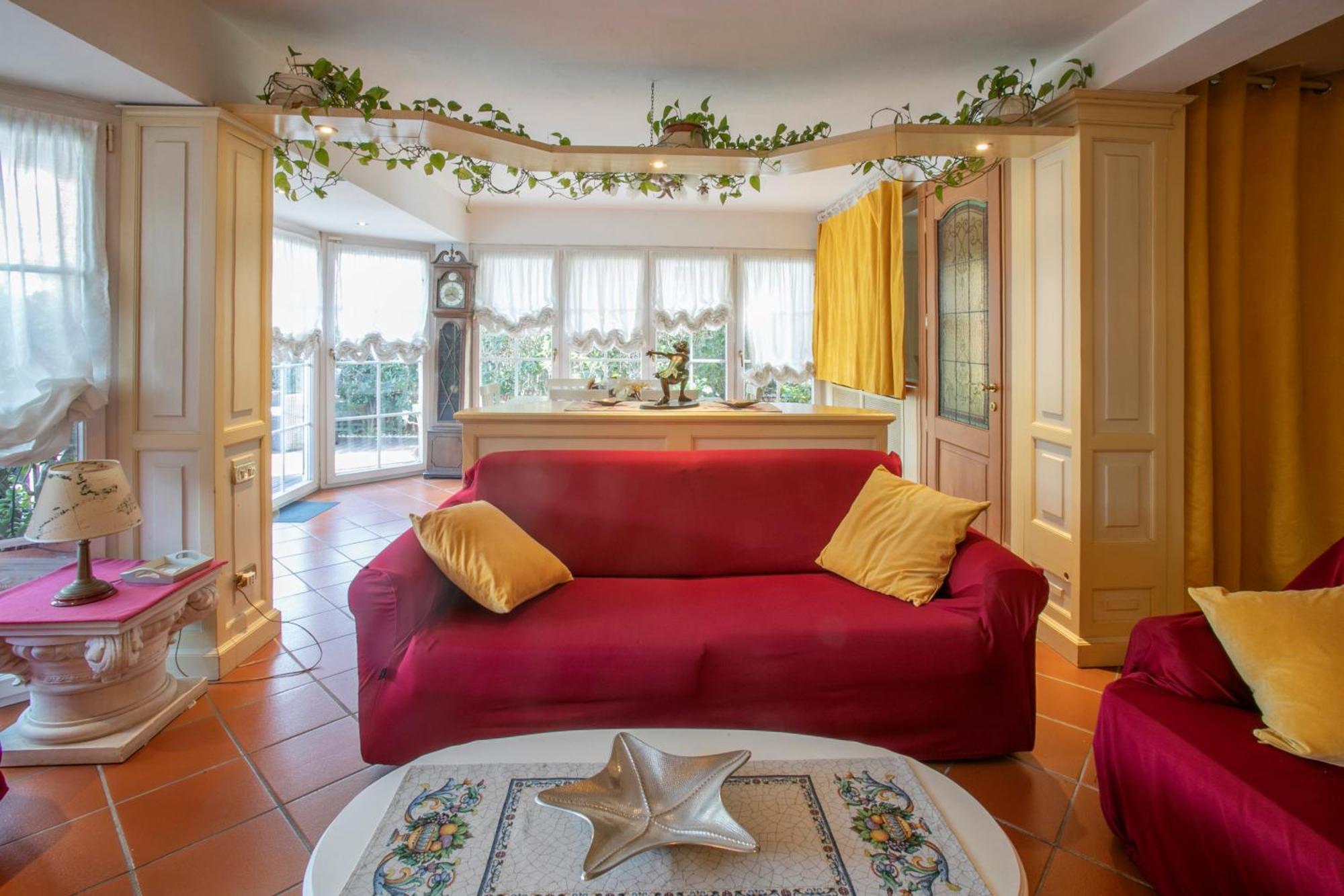Maison Renee Виареджо Экстерьер фото
