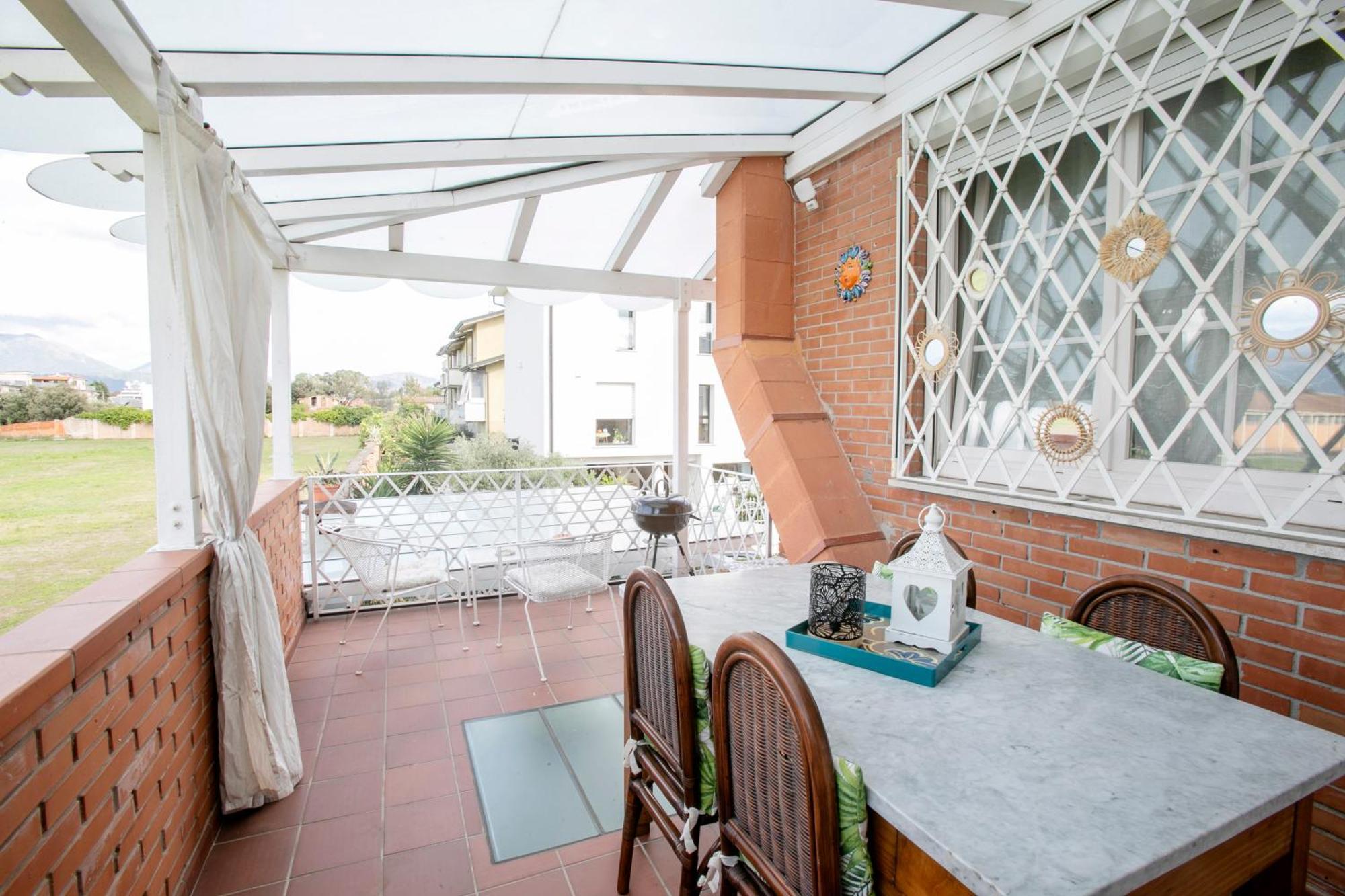 Maison Renee Виареджо Экстерьер фото